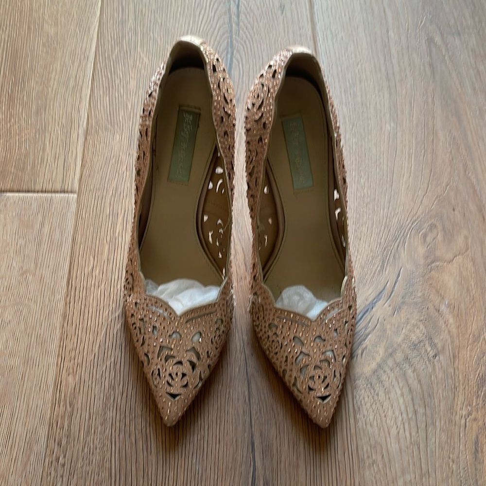 Betsy Johnson pink/nude satin pump with rhinestone